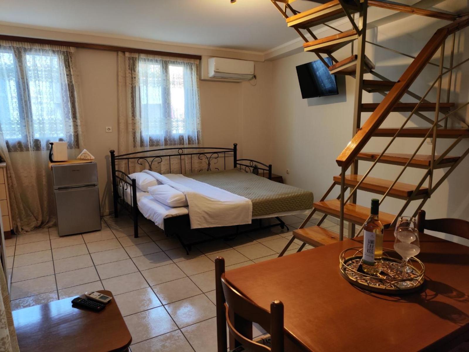 Οι Φωλίτσες Apartment นาฟปาคตอส ภายนอก รูปภาพ