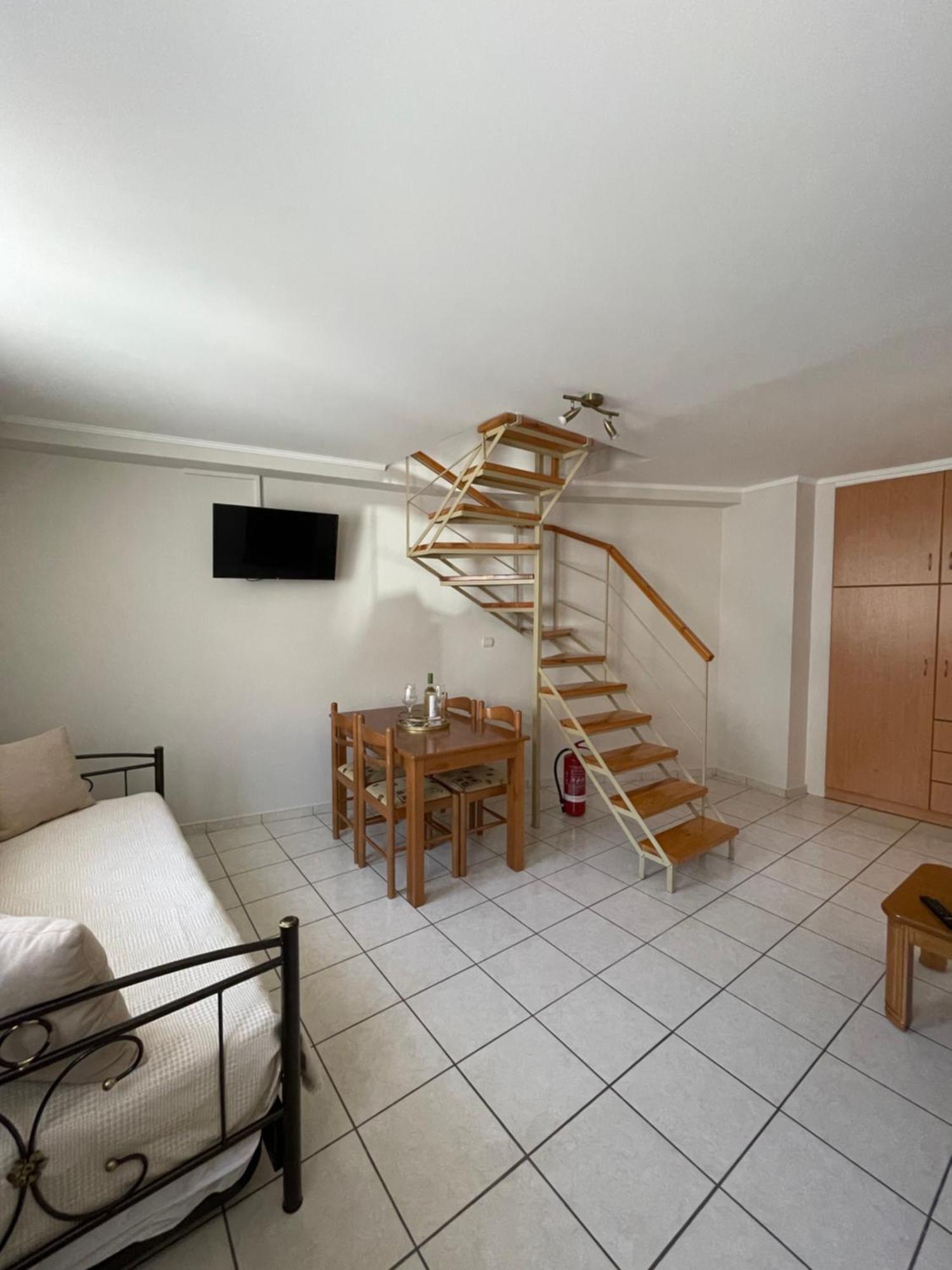 Οι Φωλίτσες Apartment นาฟปาคตอส ภายนอก รูปภาพ