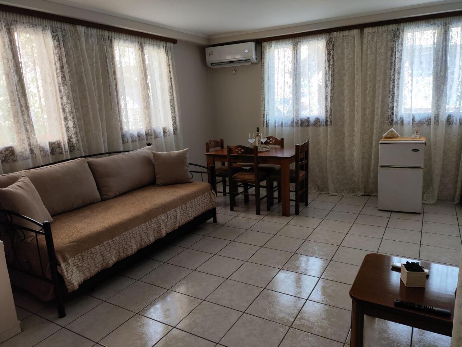 Οι Φωλίτσες Apartment นาฟปาคตอส ภายนอก รูปภาพ